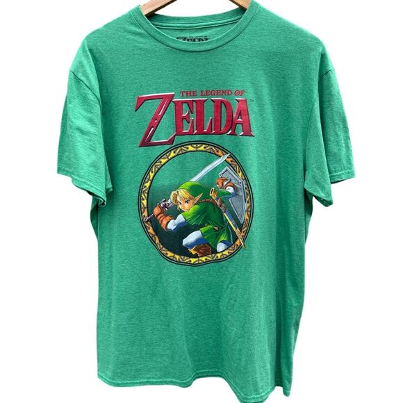 Legend of Zelda Link Nintendo green shirt Size Large - Picture 1 of 4